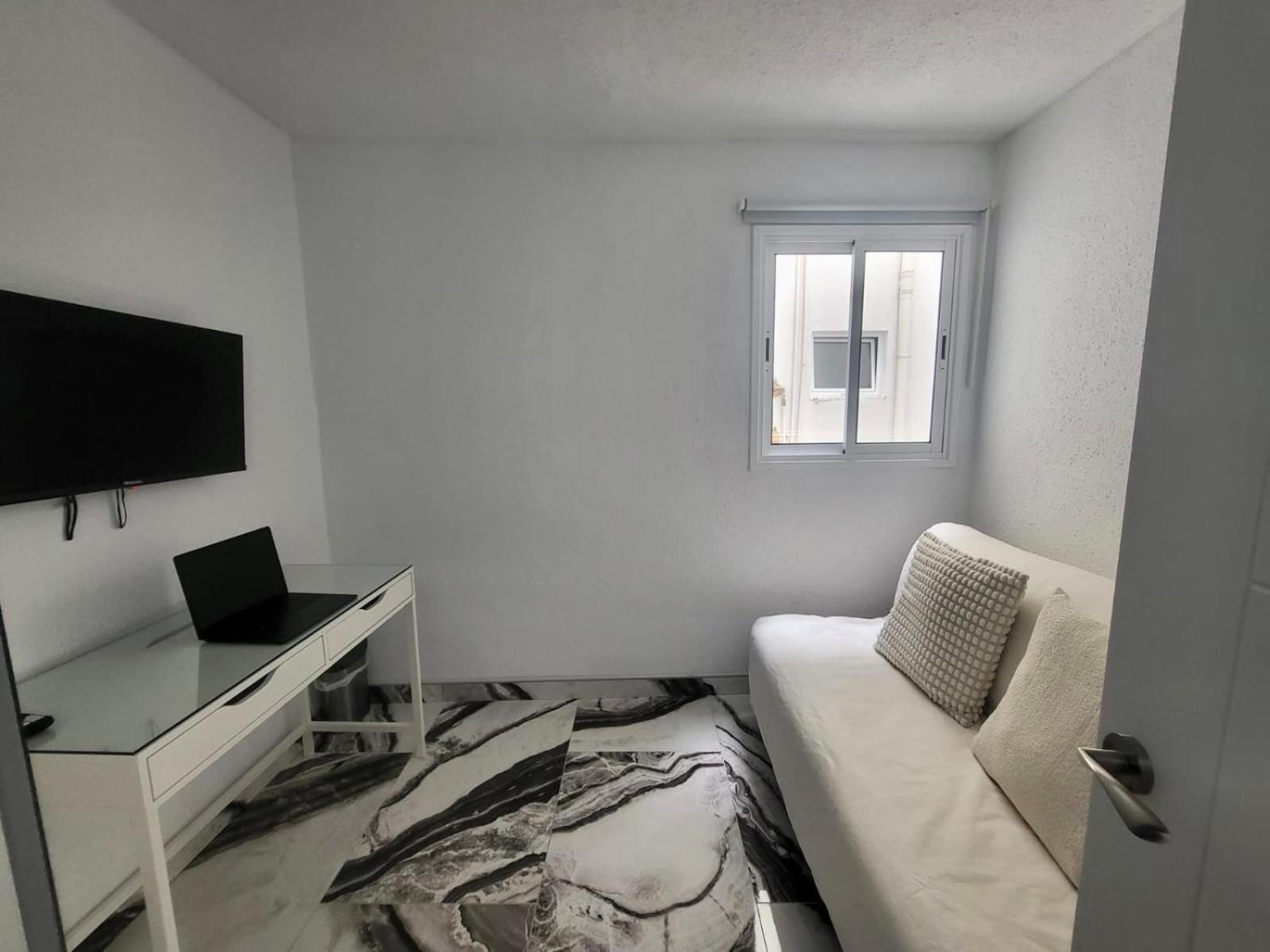 לאס פאלמס דה גראן קנאריה 2 Bedrooms Flat + Balcony + Parking At Las Canteras Beach מראה חיצוני תמונה
